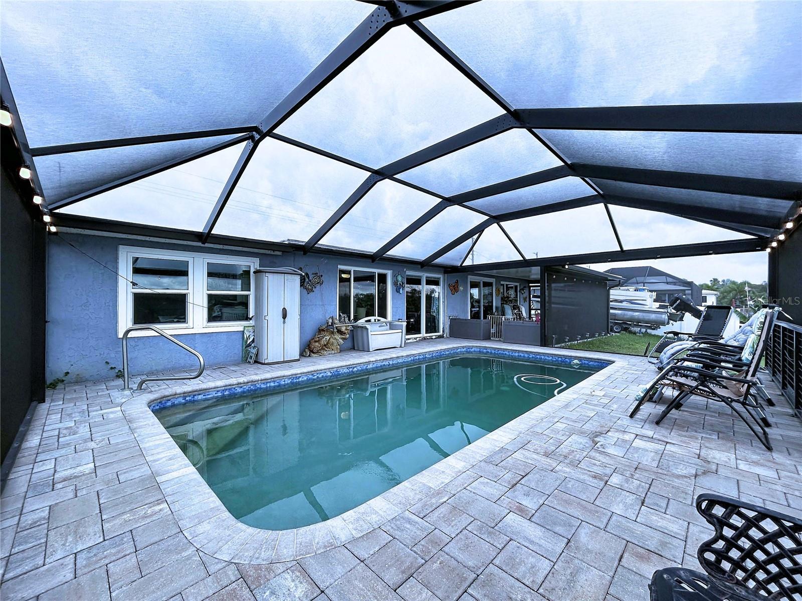 LEISURE BEACH - Residential