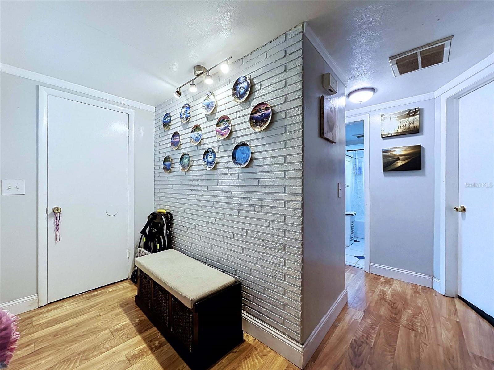 LEISURE BEACH - Residential