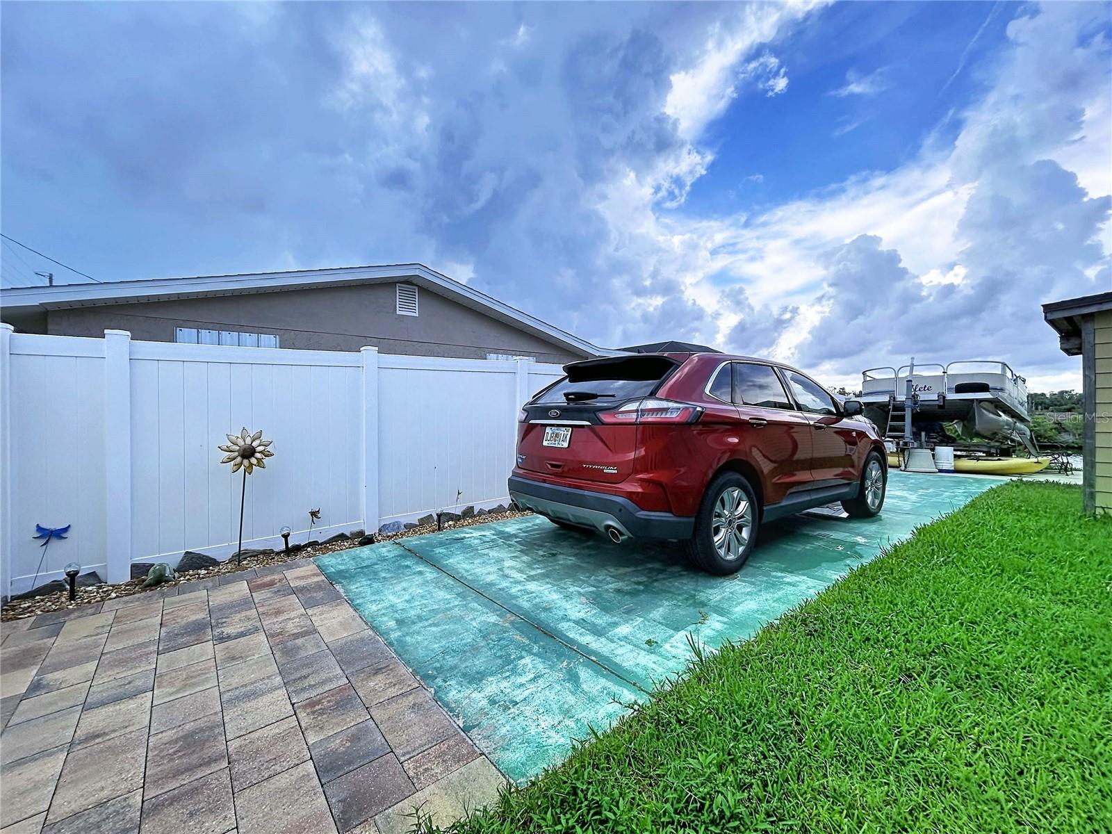LEISURE BEACH - Residential