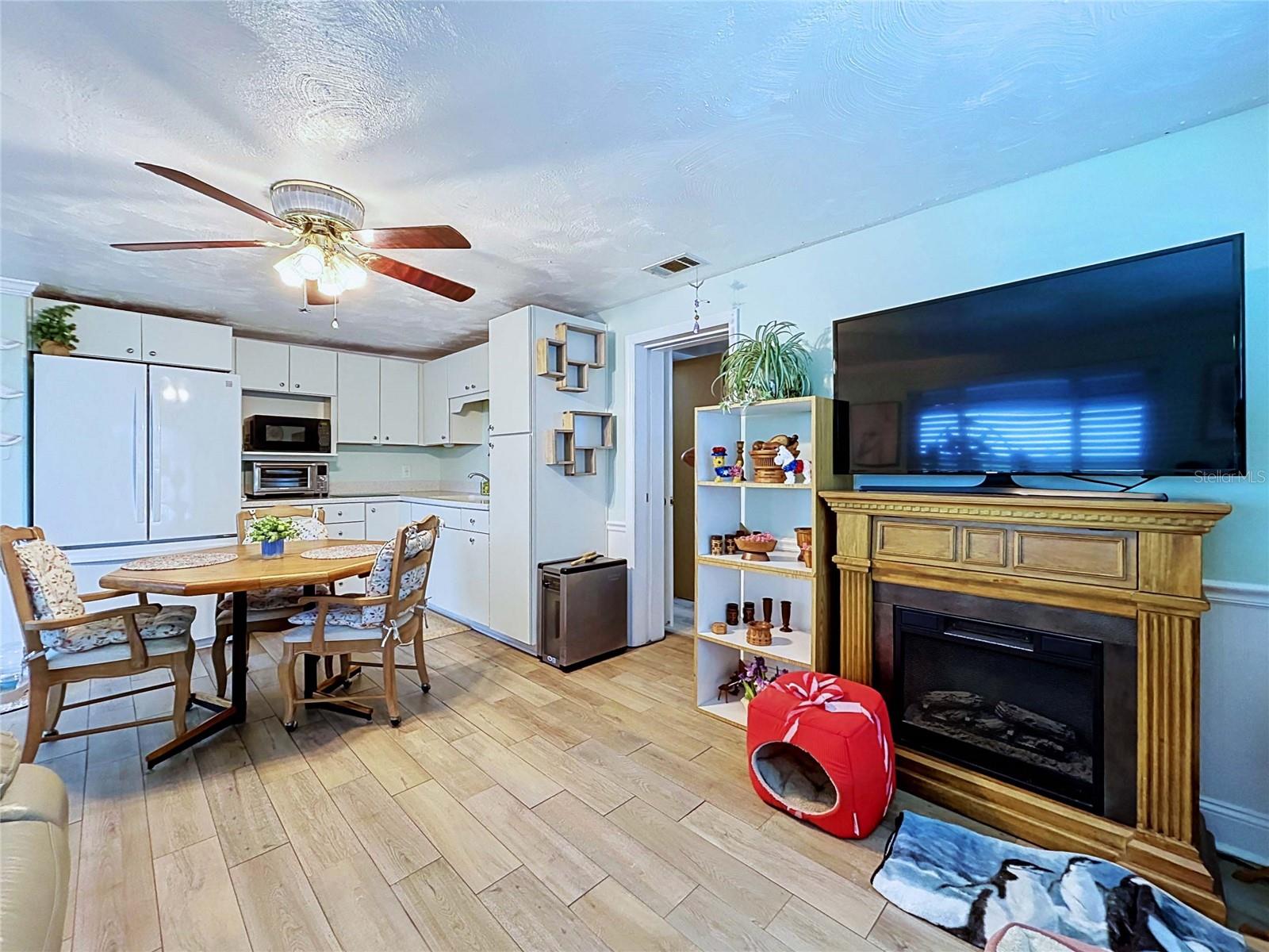 LEISURE BEACH - Residential