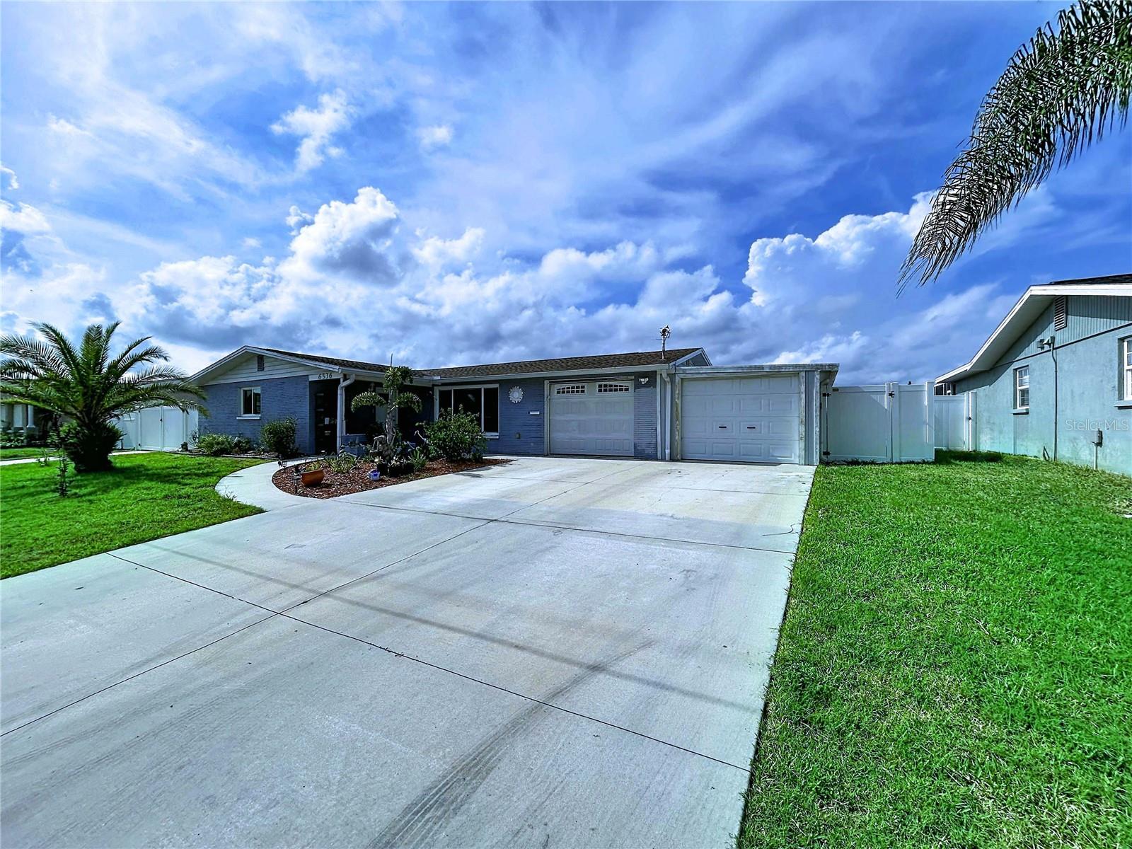 LEISURE BEACH - Residential