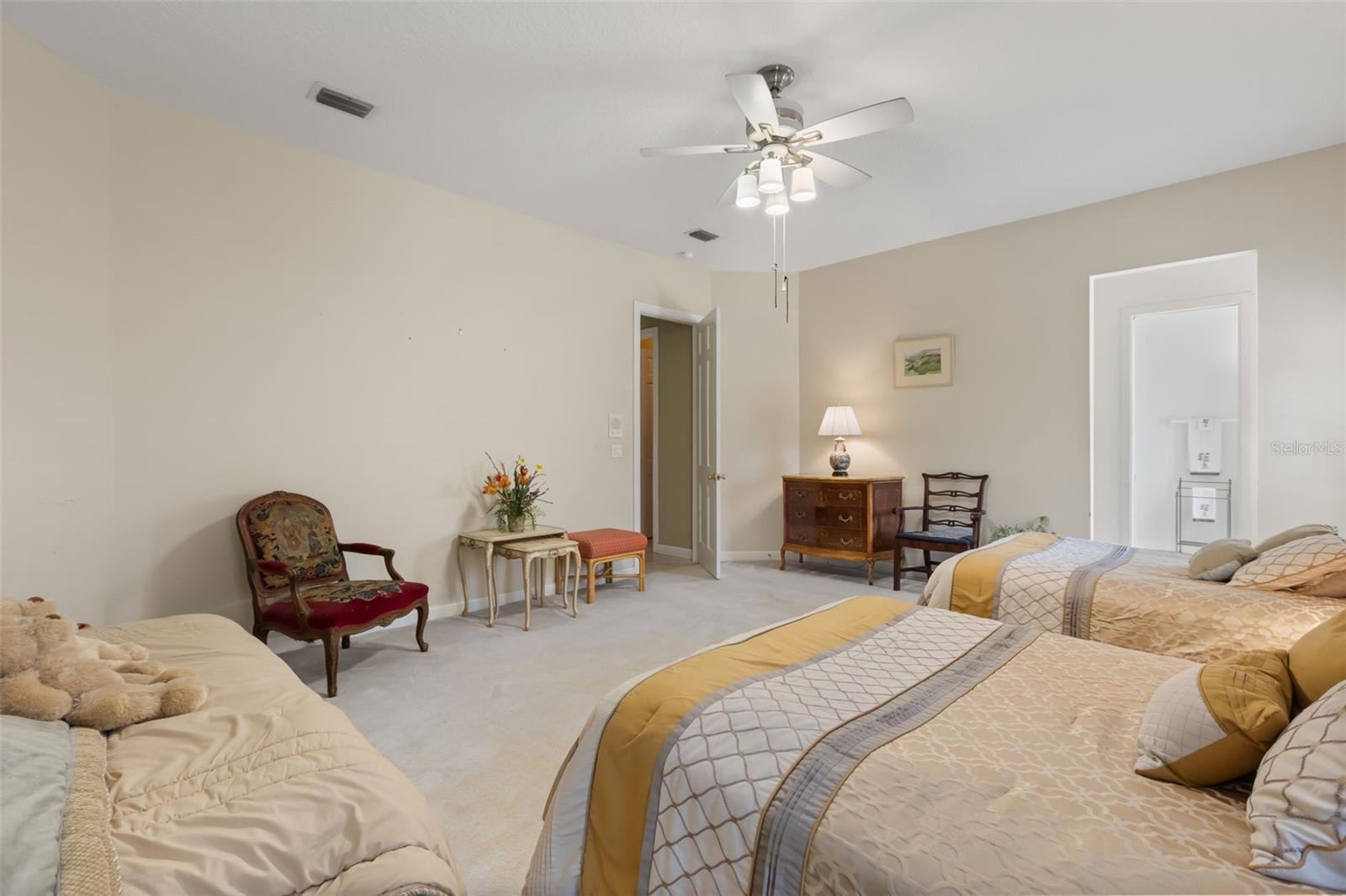 MOUNT DORA COUNTRY CLUB MOUNT DORA UNIT 02 - Residential