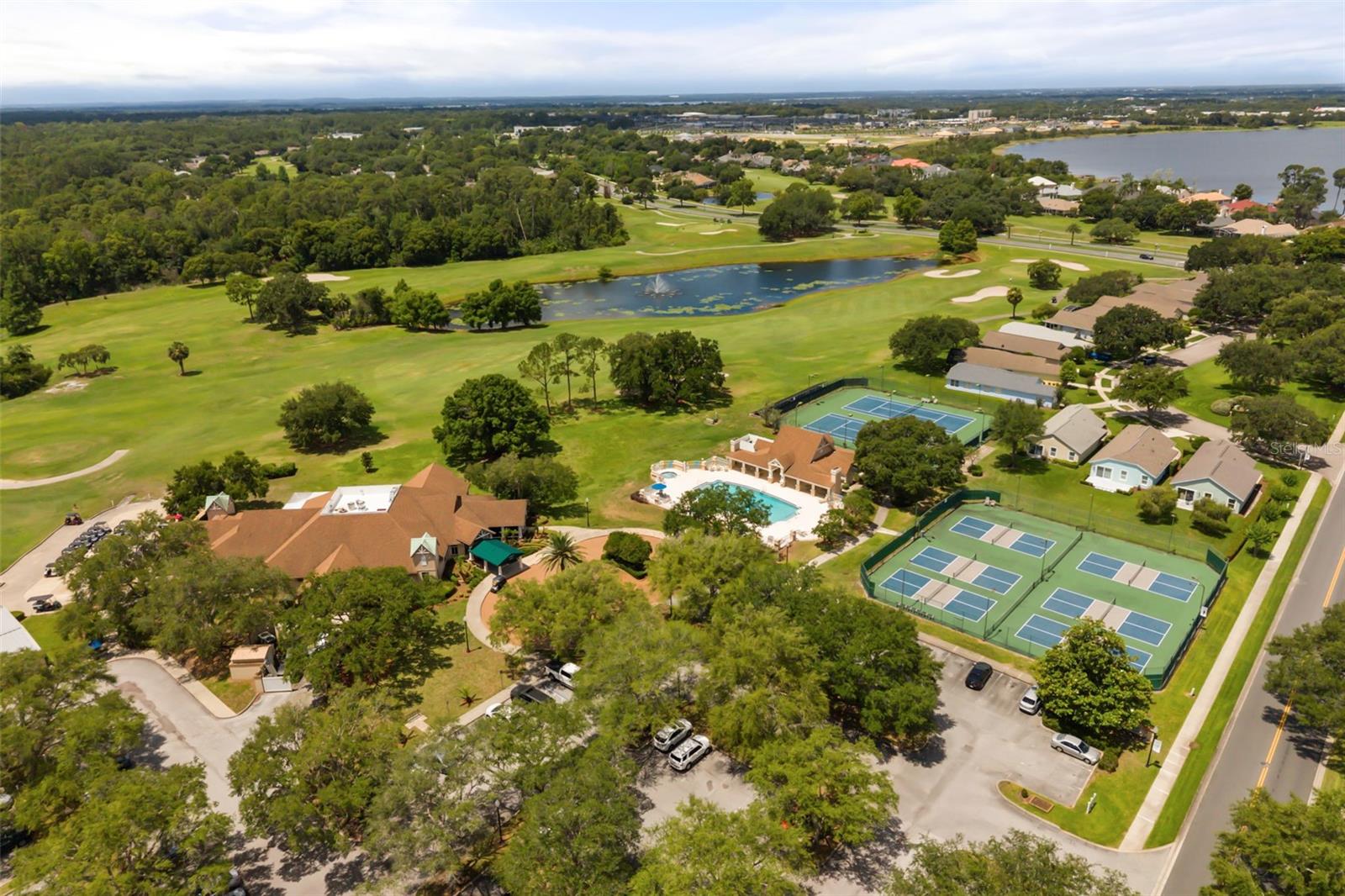 MOUNT DORA COUNTRY CLUB MOUNT DORA UNIT 02 - Residential