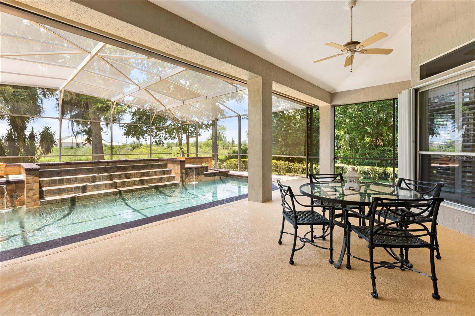 MOUNT DORA COUNTRY CLUB MOUNT DORA UNIT 02 - Residential