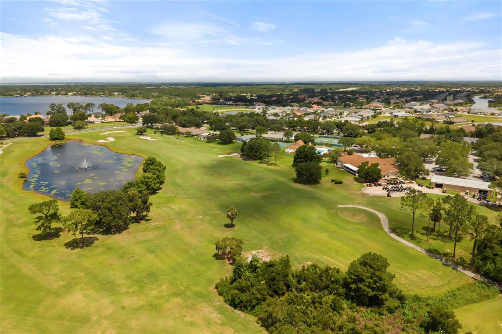 MOUNT DORA COUNTRY CLUB MOUNT DORA UNIT 02 - Residential