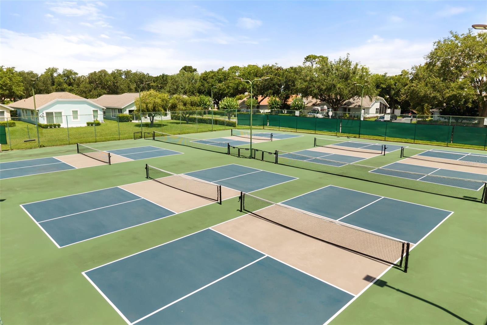 MOUNT DORA COUNTRY CLUB MOUNT DORA UNIT 02 - Residential