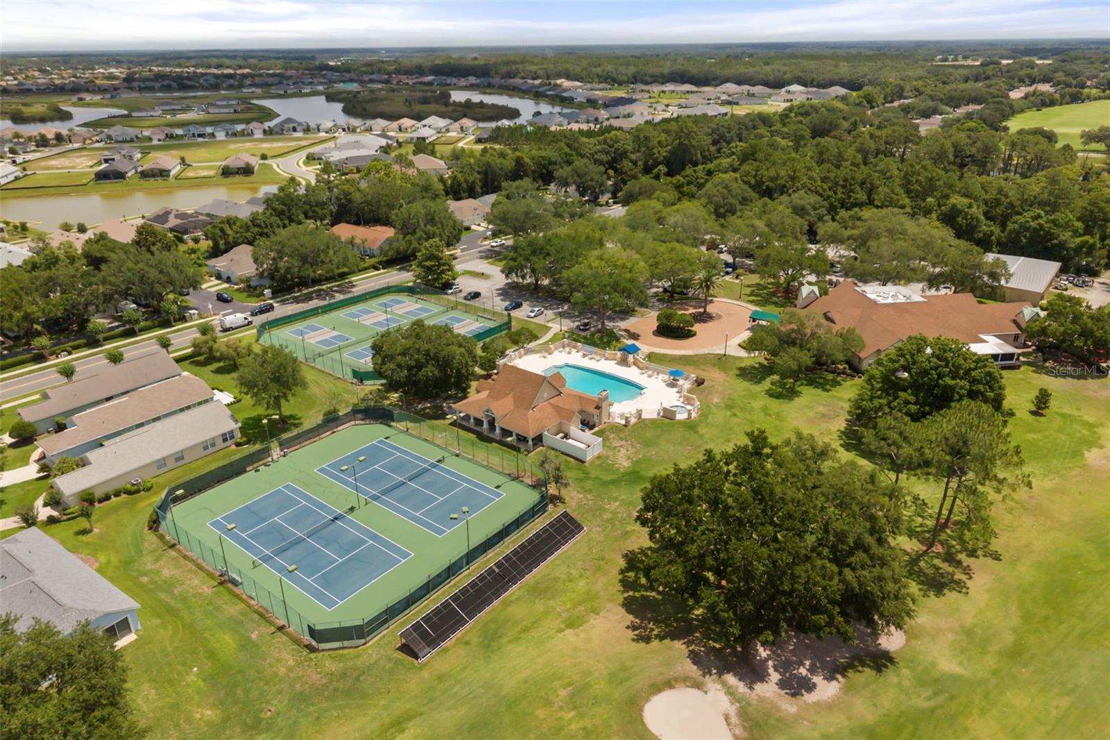 MOUNT DORA COUNTRY CLUB MOUNT DORA UNIT 02 - Residential