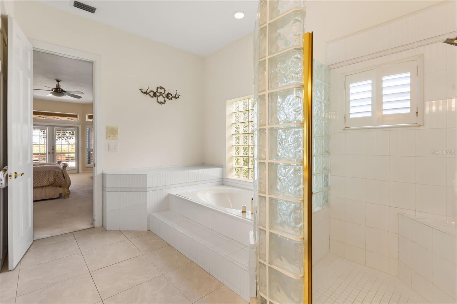 MOUNT DORA COUNTRY CLUB MOUNT DORA UNIT 02 - Residential
