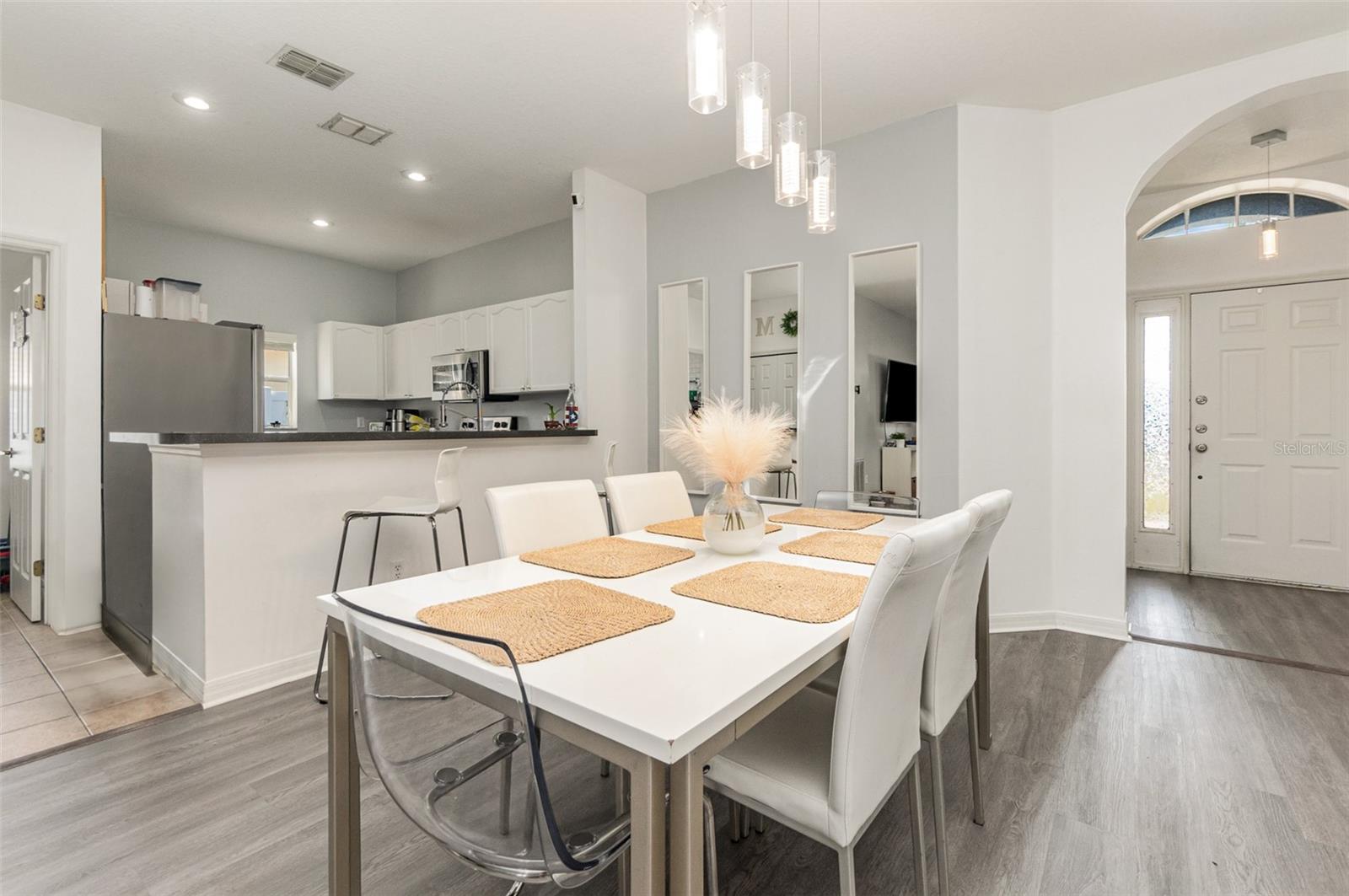 MAGIC LANDINGS PH 02 - Residential