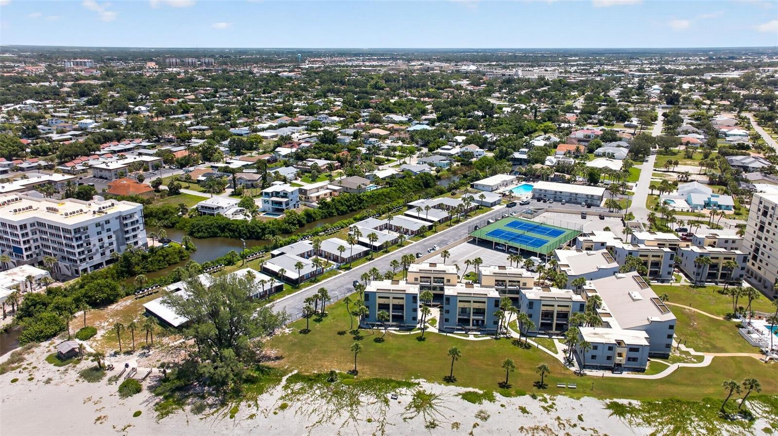 VENICE VILLAS - Residential