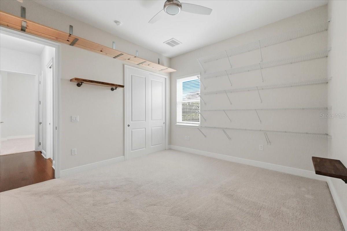 LAND LACKEY ESTATES UNIT 2 - Residential