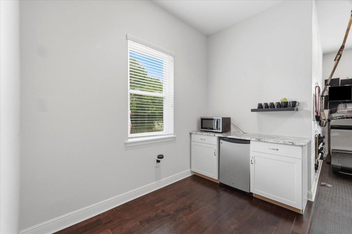 LAND LACKEY ESTATES UNIT 2 - Residential