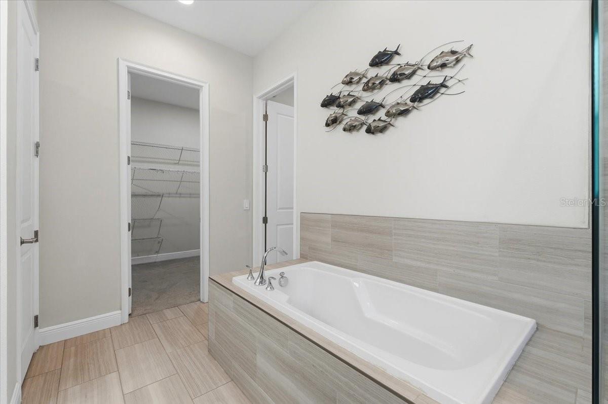 LAND LACKEY ESTATES UNIT 2 - Residential