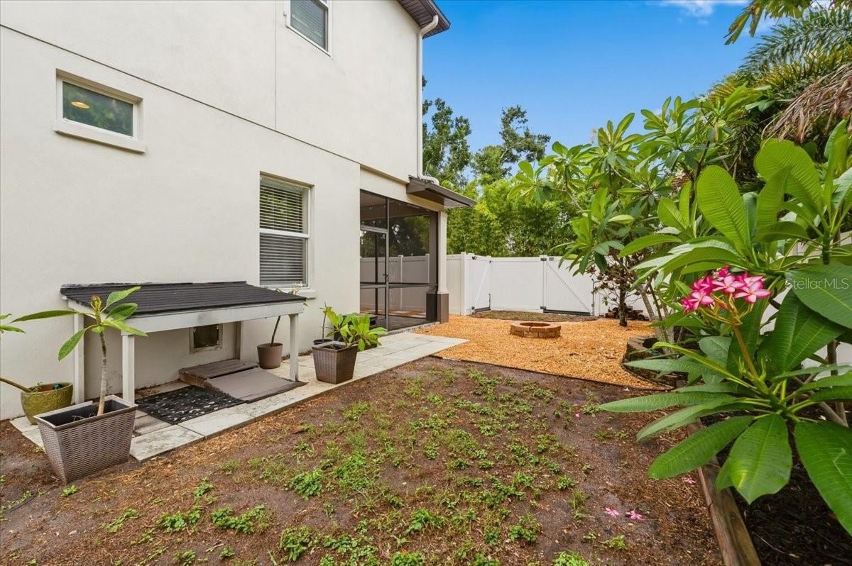 LAND LACKEY ESTATES UNIT 2 - Residential