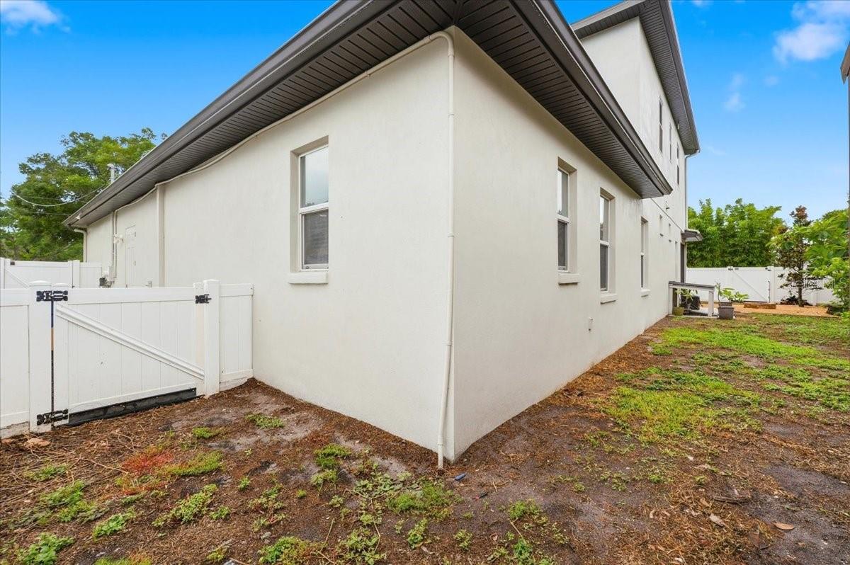 LAND LACKEY ESTATES UNIT 2 - Residential