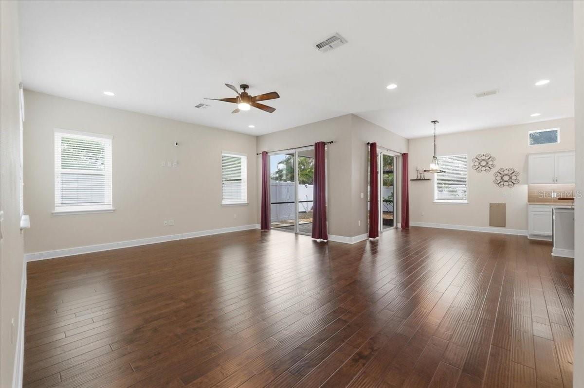 LAND LACKEY ESTATES UNIT 2 - Residential