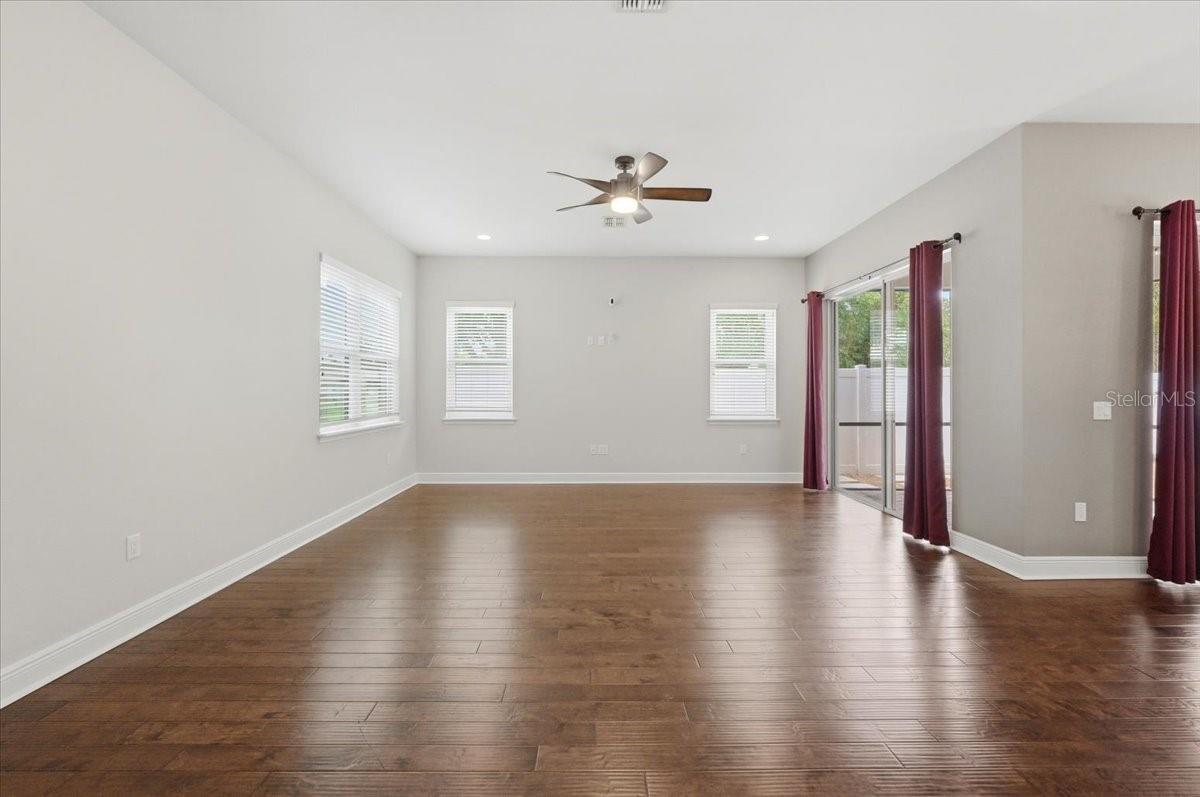 LAND LACKEY ESTATES UNIT 2 - Residential