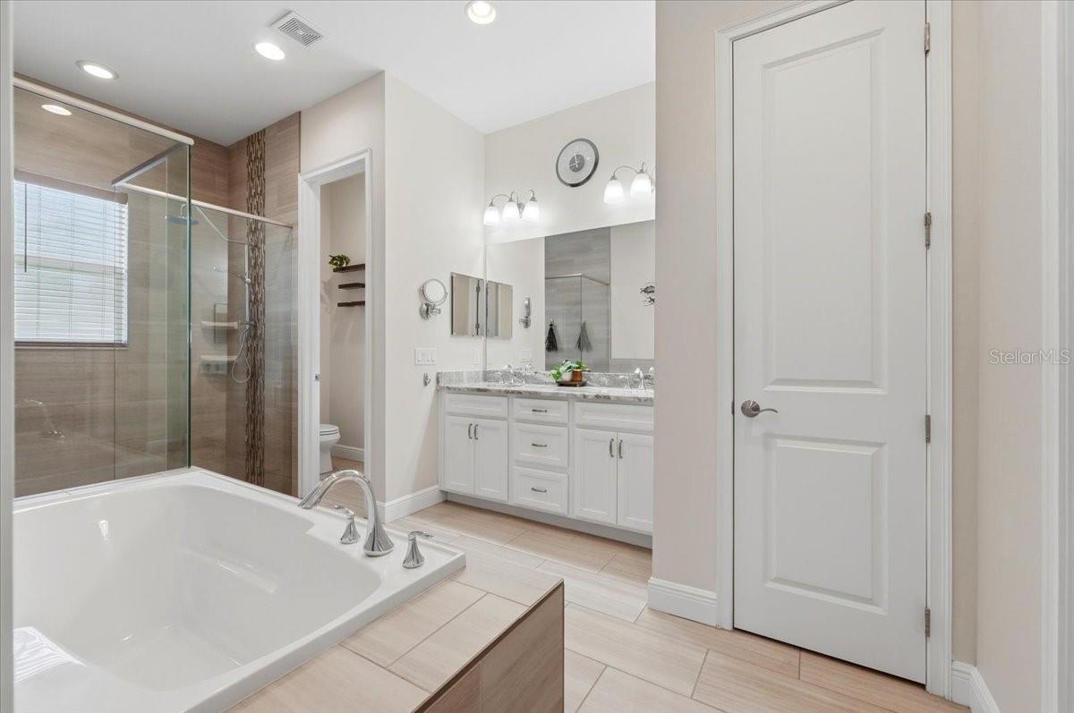 LAND LACKEY ESTATES UNIT 2 - Residential