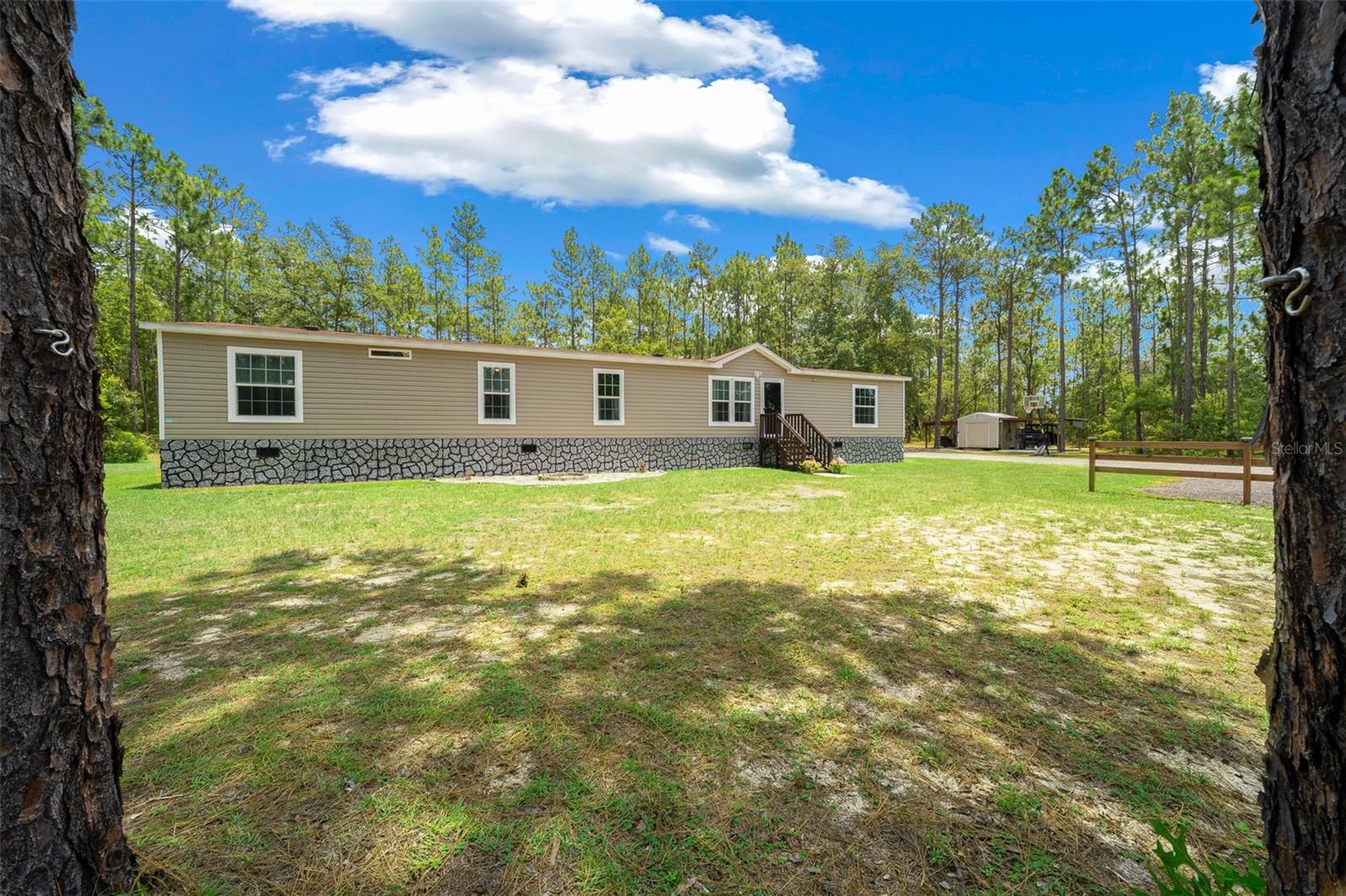 CUE LAKE HILLS - Residential