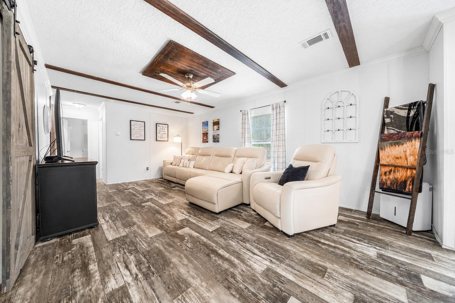 CUE LAKE HILLS - Residential