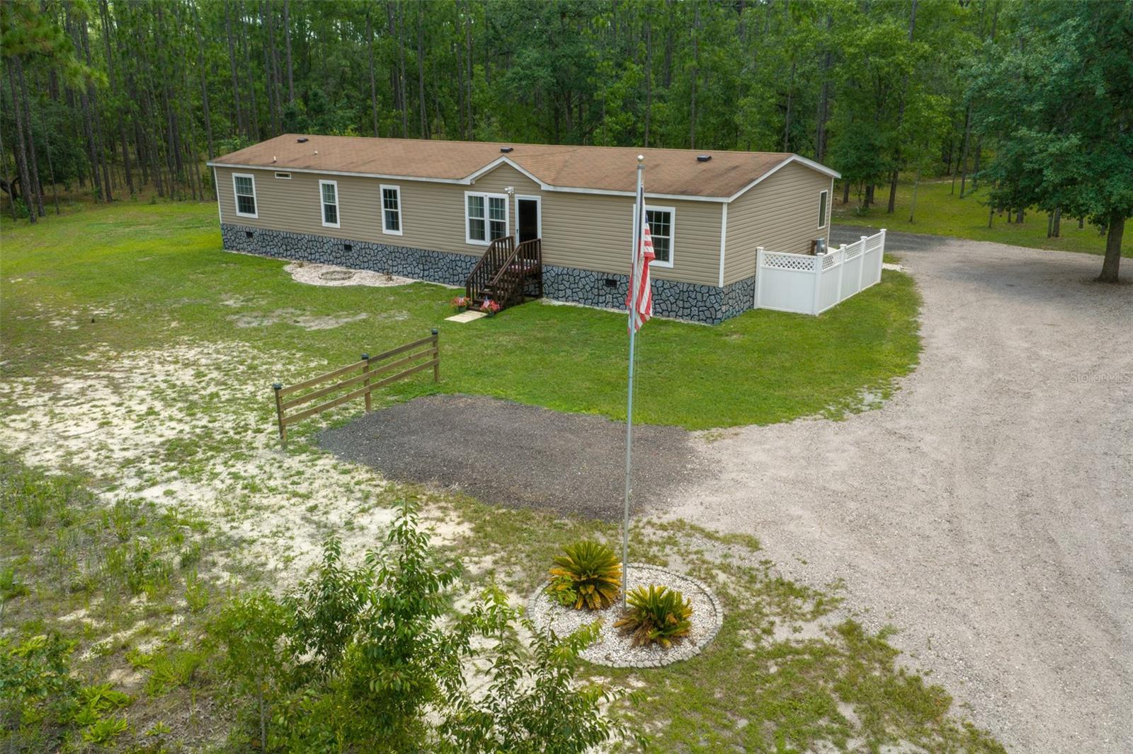 CUE LAKE HILLS - Residential