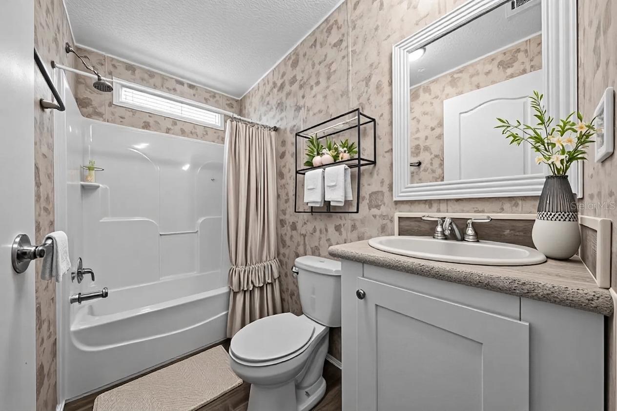 CUE LAKE HILLS - Residential