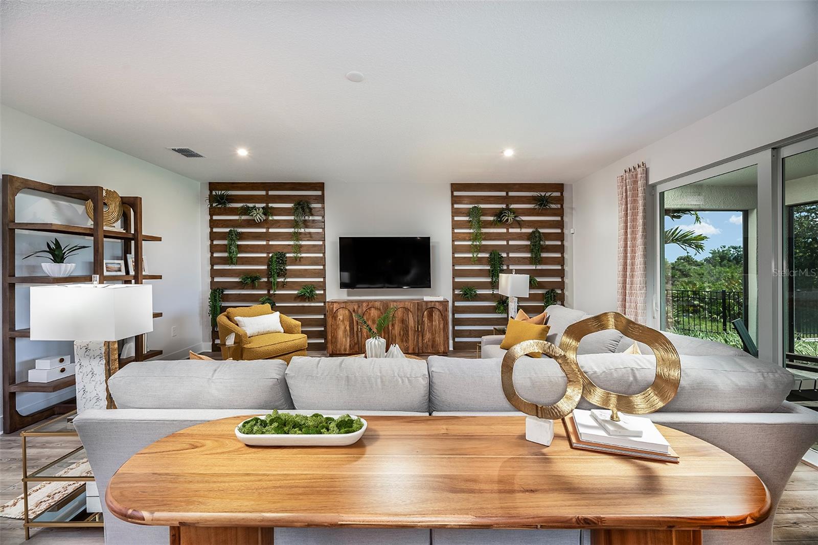 SUNSTONE LAKESIDE AT WELLEN PARK - Residential