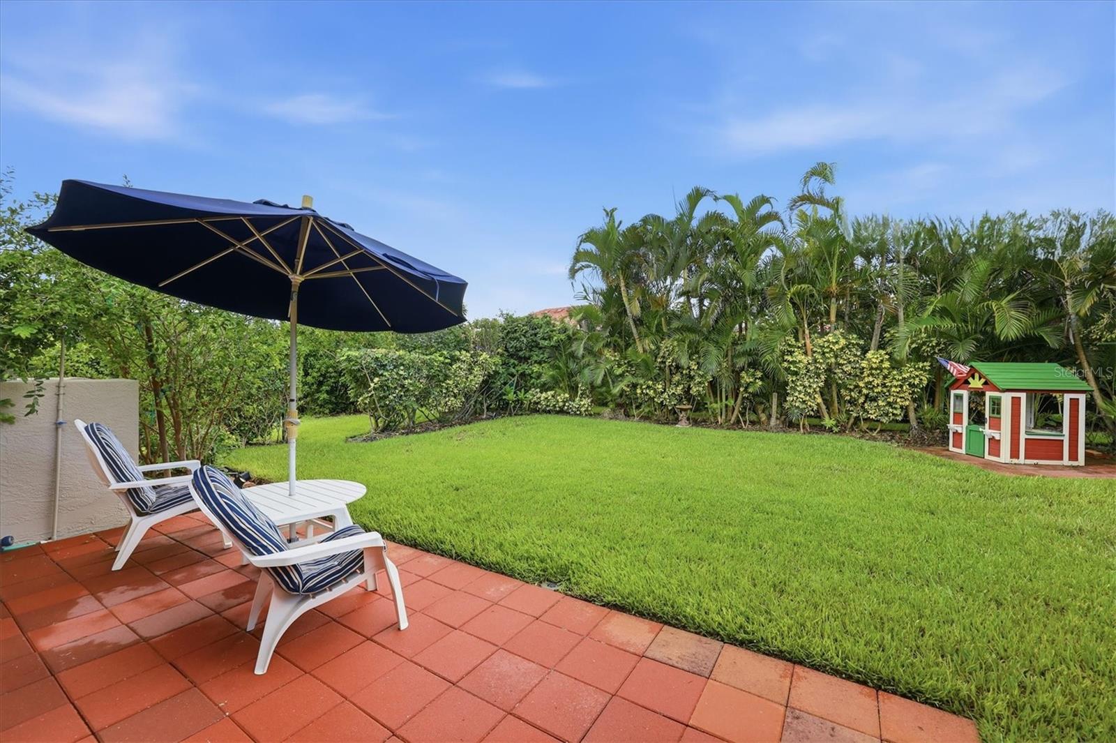 THE LAKES OF JACARANDA - Residential