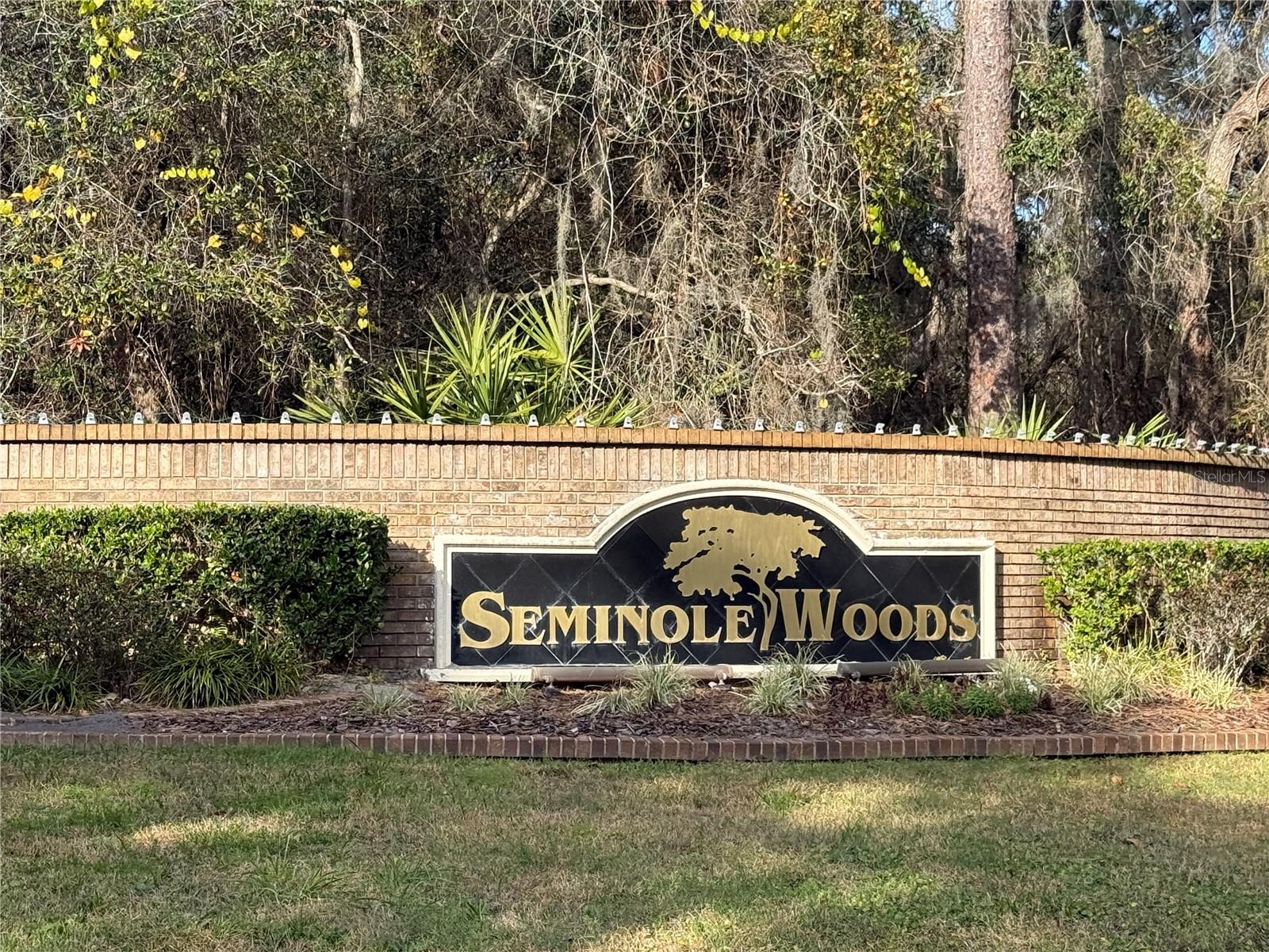 SEMINOLE WOODS 5 AC DEV - Residential