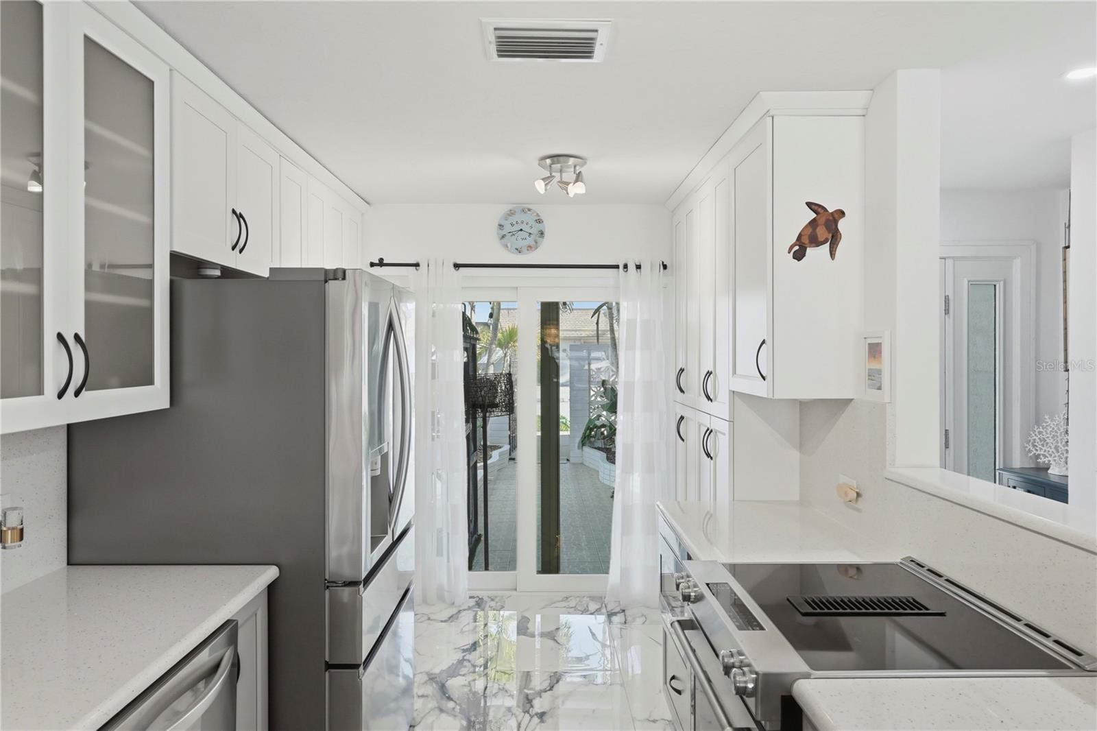 BOCA CIEGA POINT EAST - Residential