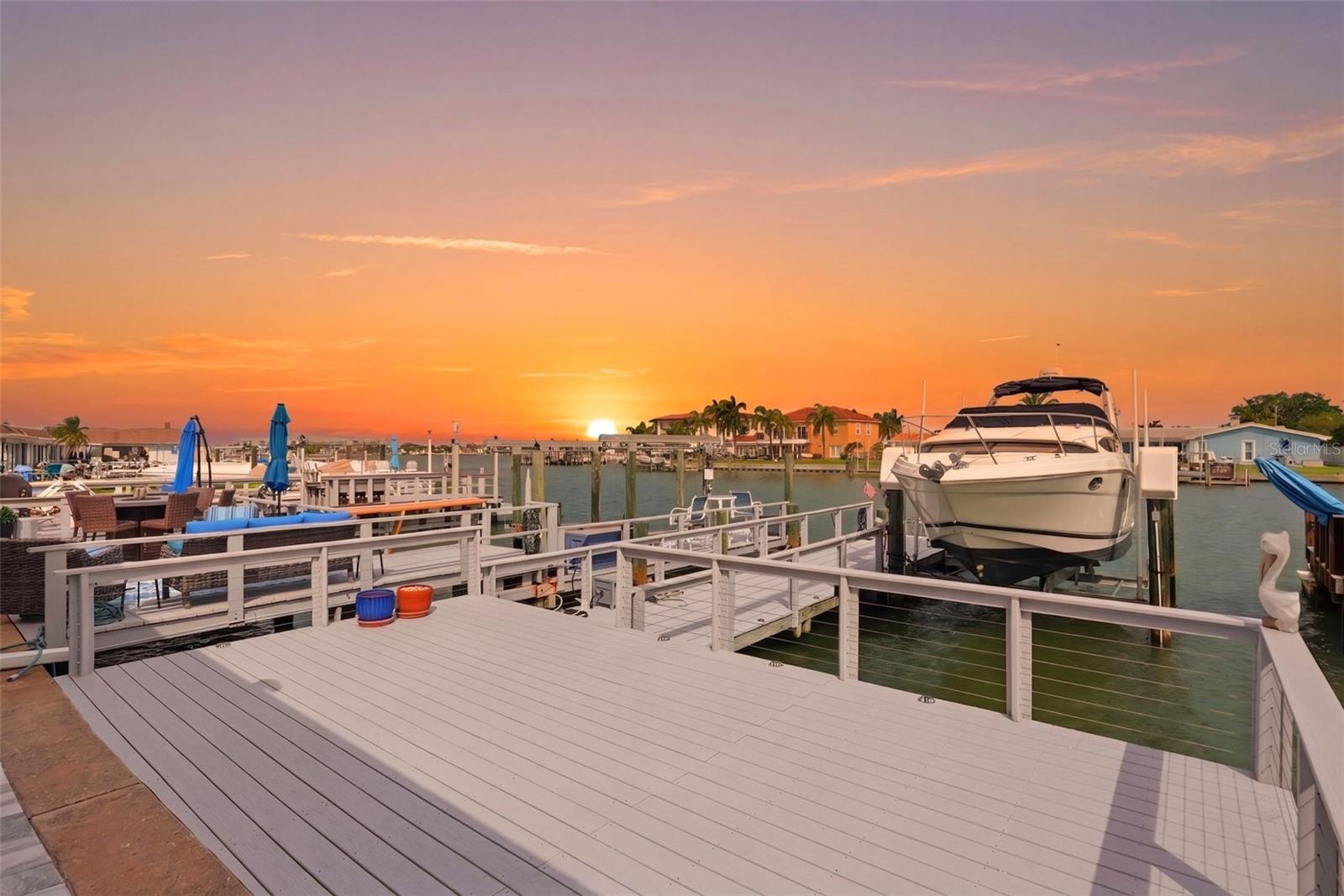 BOCA CIEGA POINT EAST - Residential