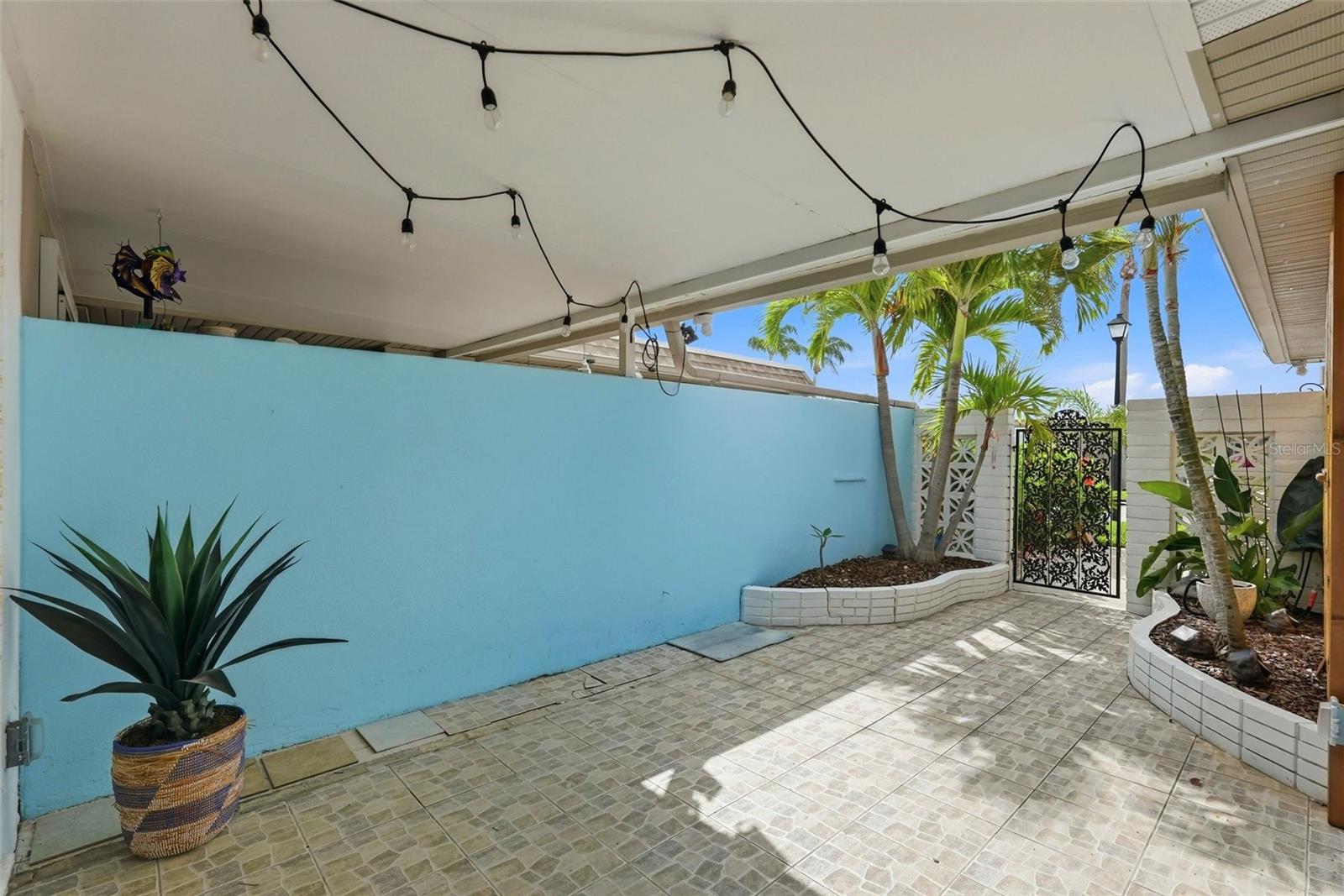 BOCA CIEGA POINT EAST - Residential