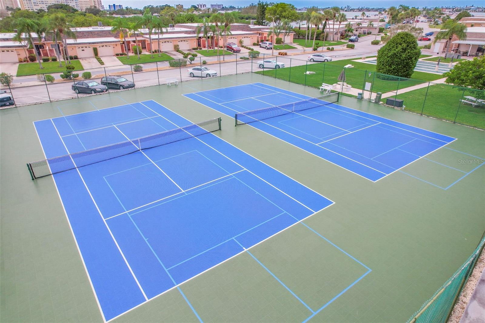 BOCA CIEGA POINT EAST - Residential