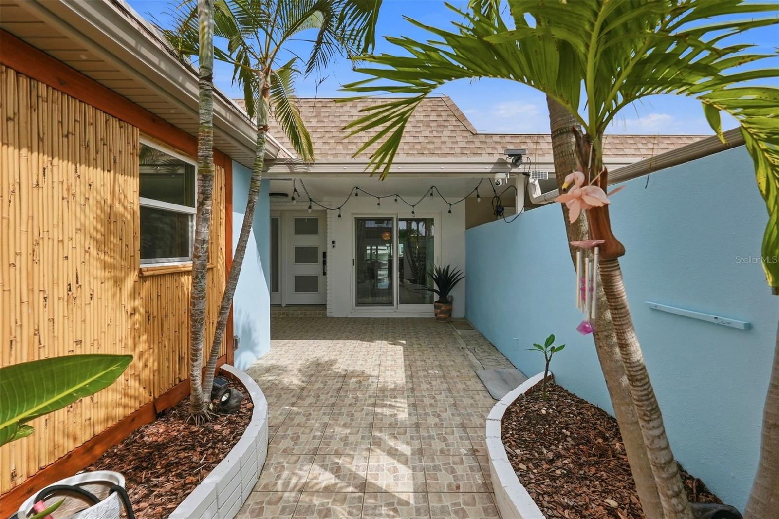 BOCA CIEGA POINT EAST - Residential