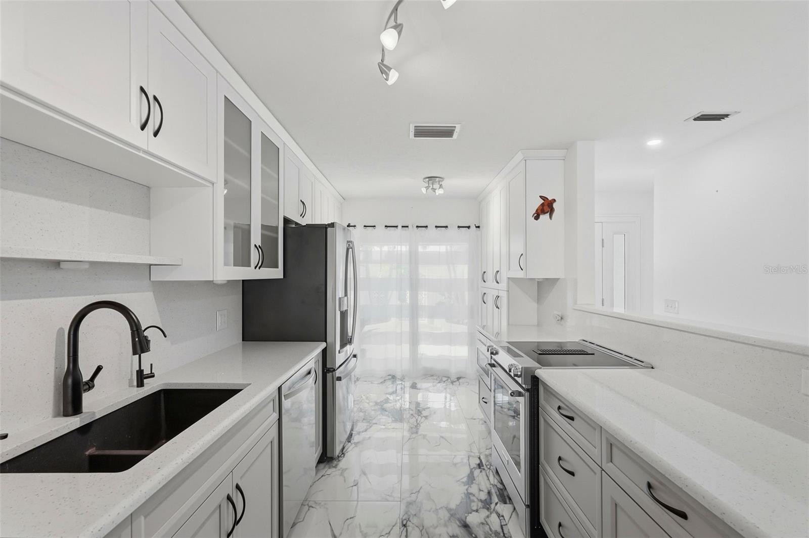 BOCA CIEGA POINT EAST - Residential