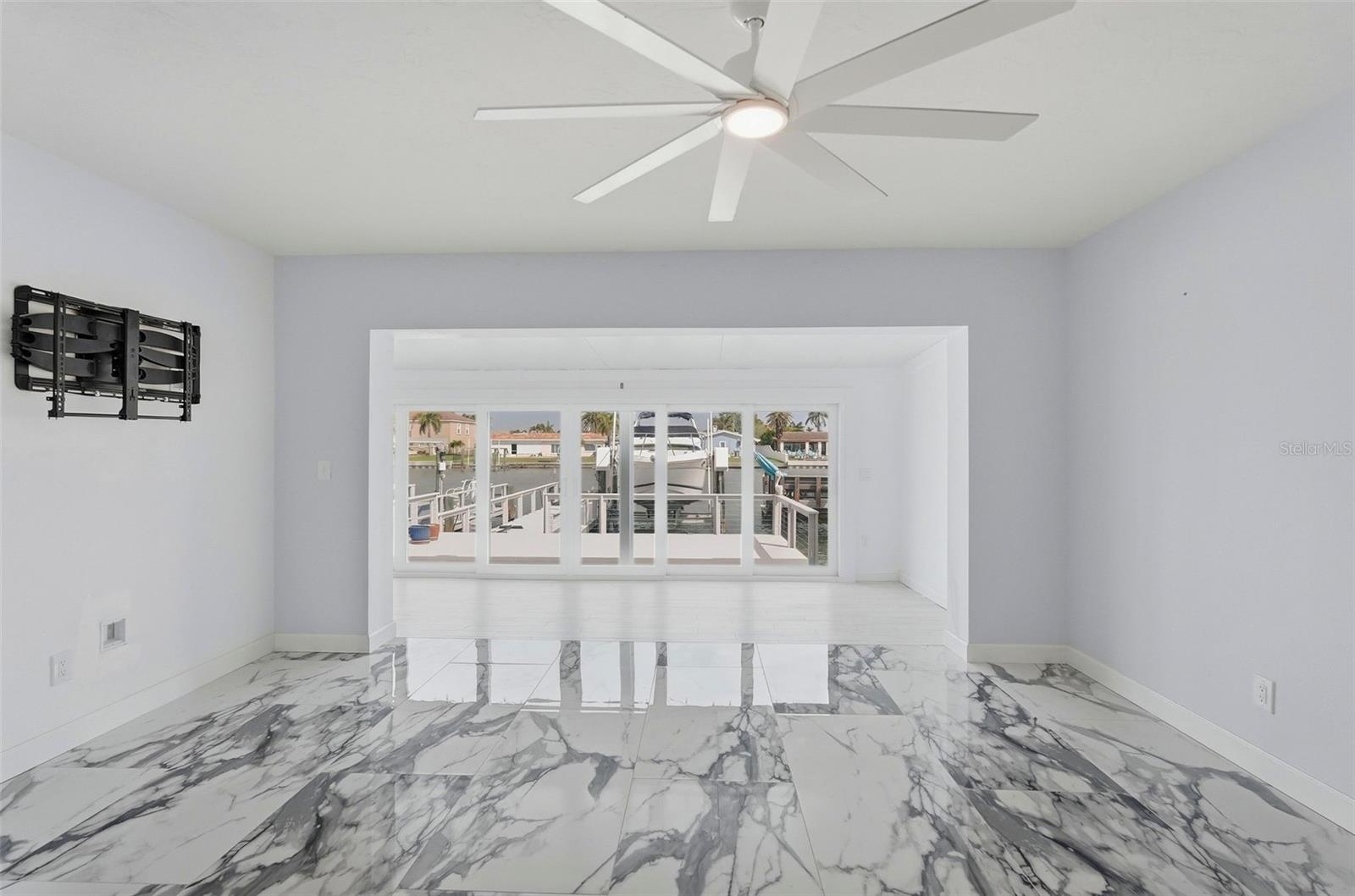 BOCA CIEGA POINT EAST - Residential