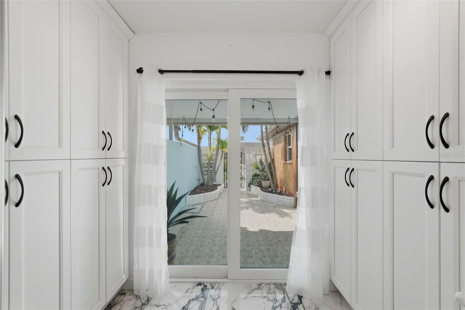 BOCA CIEGA POINT EAST - Residential