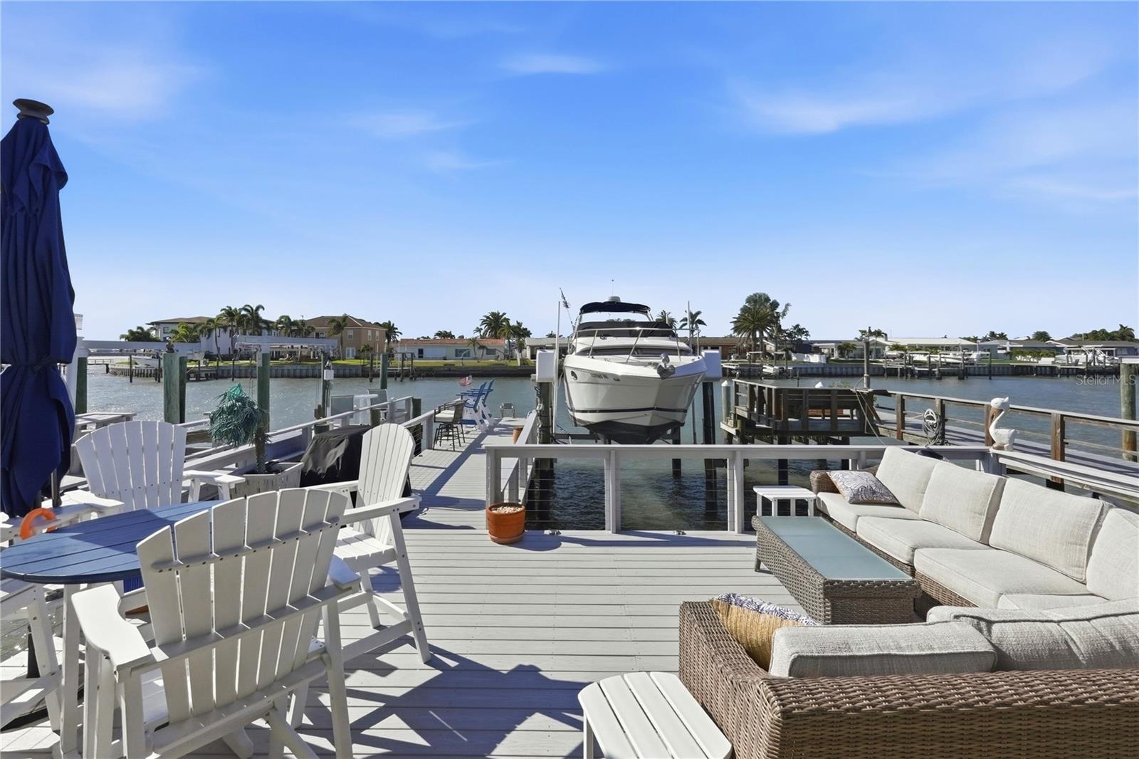 BOCA CIEGA POINT EAST - Residential