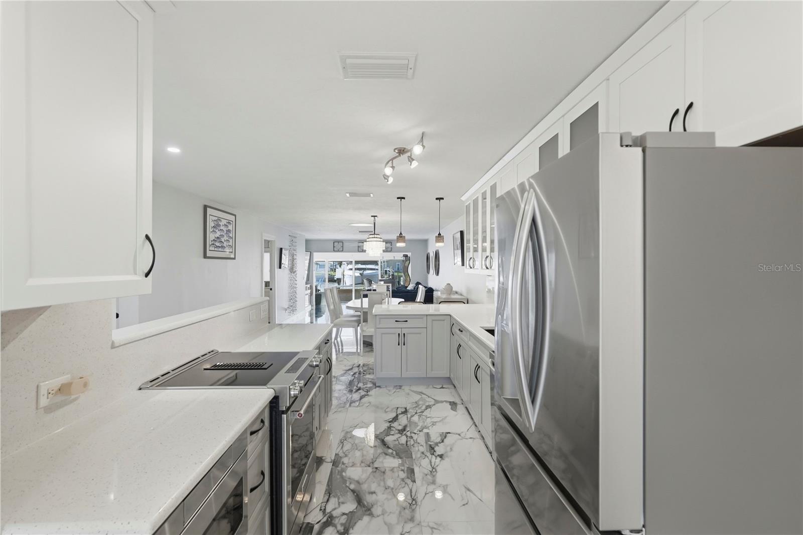 BOCA CIEGA POINT EAST - Residential