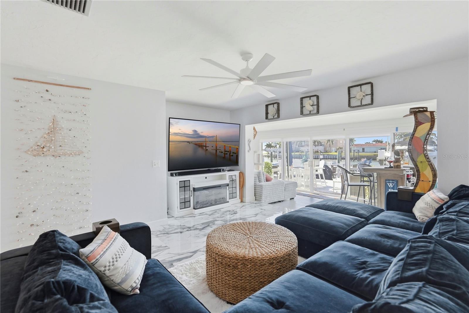 BOCA CIEGA POINT EAST - Residential