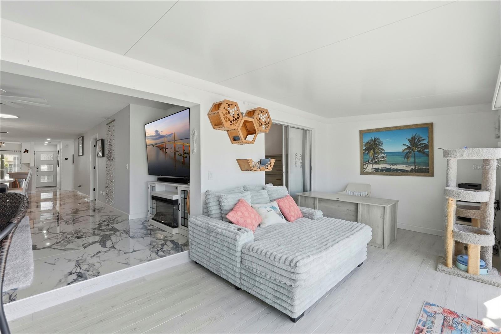 BOCA CIEGA POINT EAST - Residential