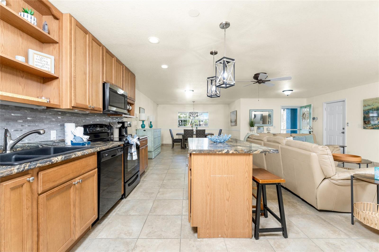 LEMON BAY HA - Residential