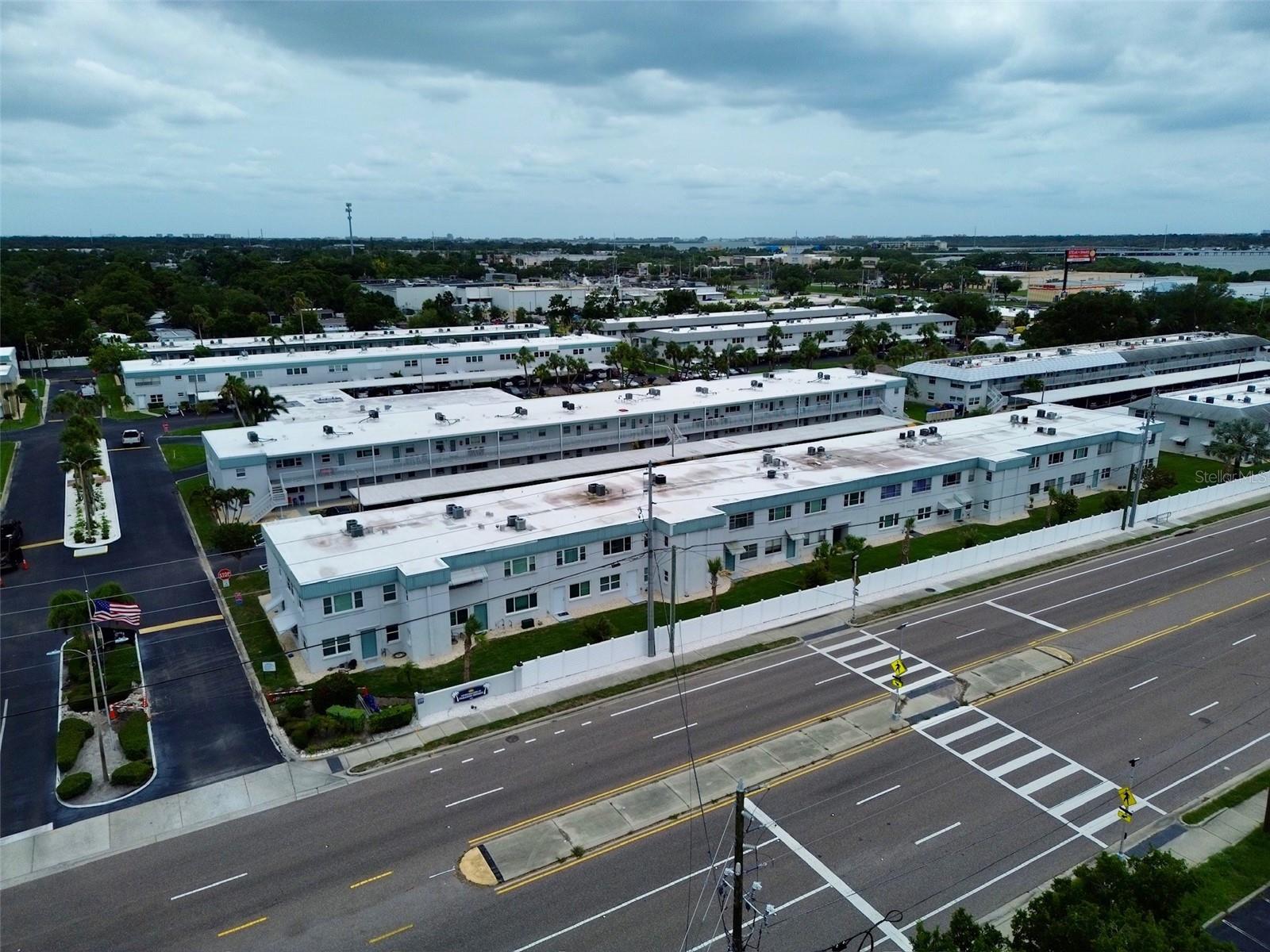 PARADISE SHORES - Residential