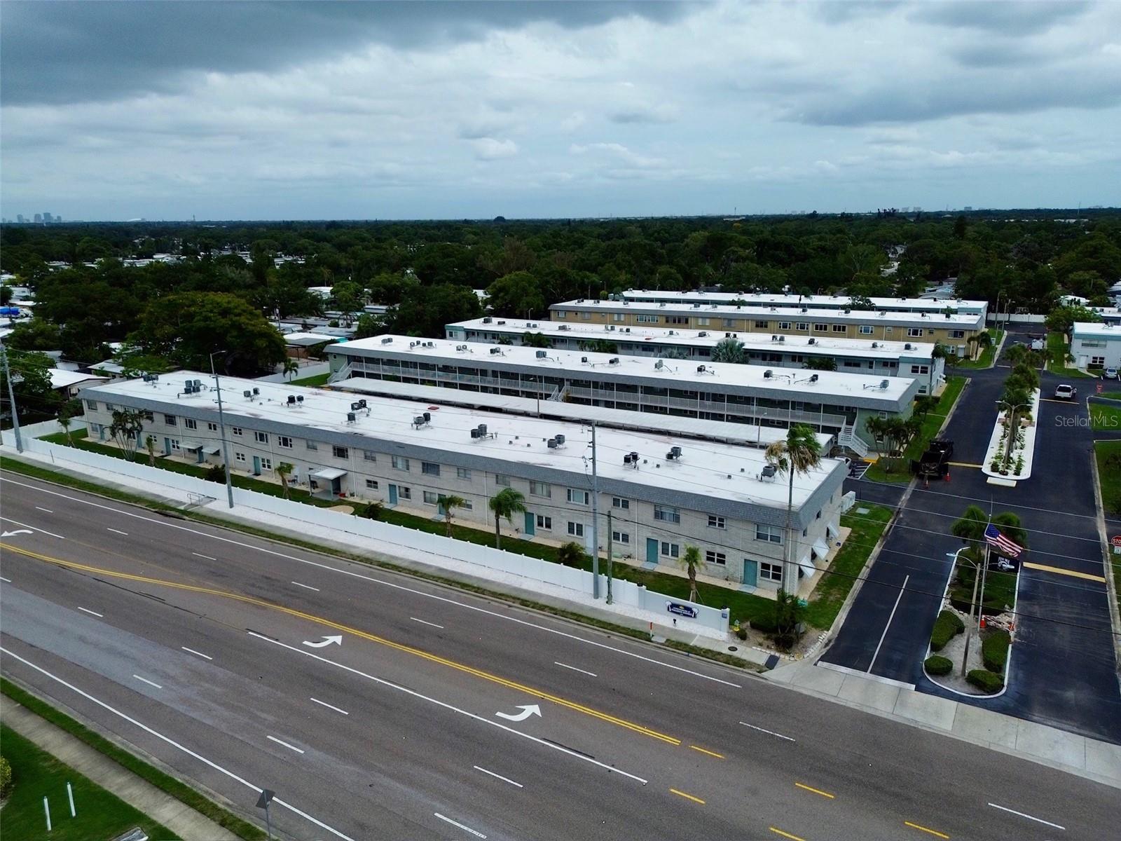 PARADISE SHORES - Residential