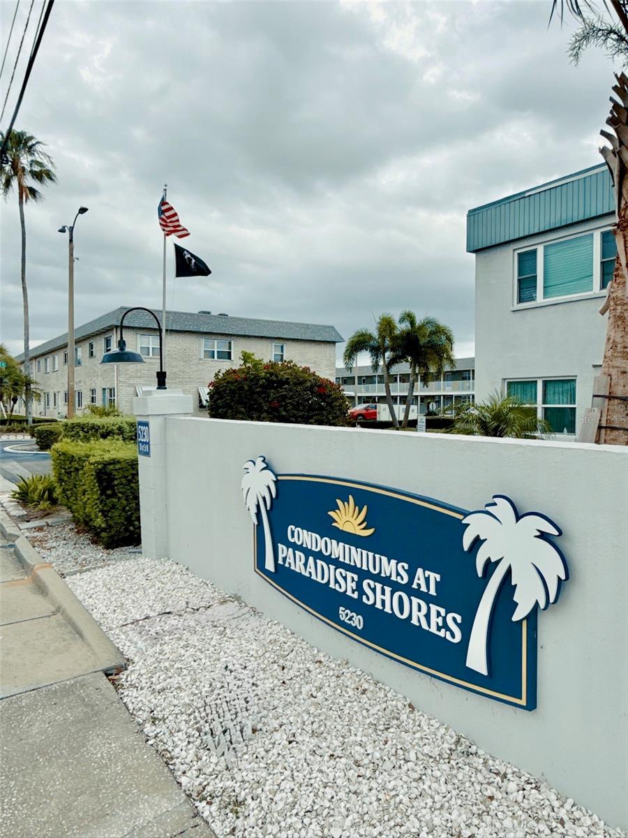 PARADISE SHORES - Residential