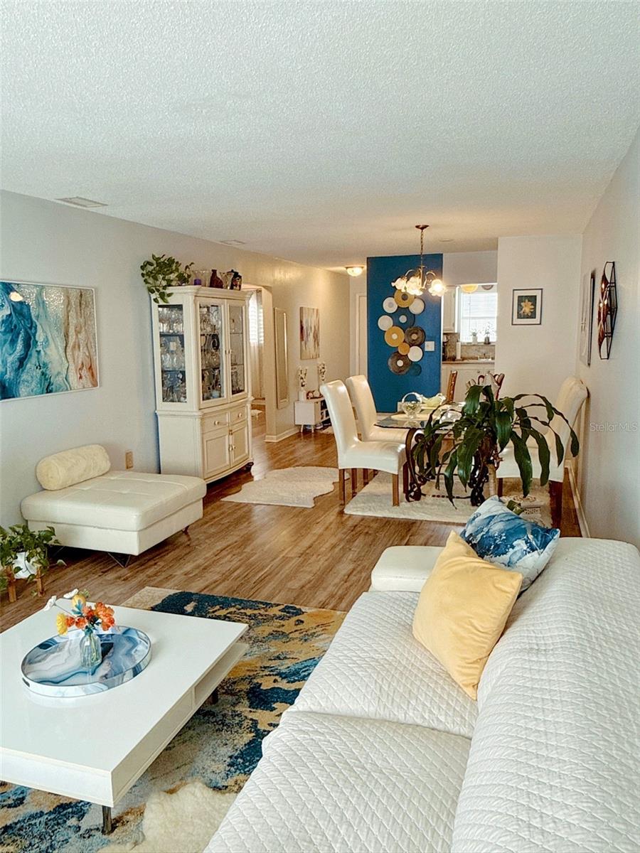 PARADISE SHORES - Residential