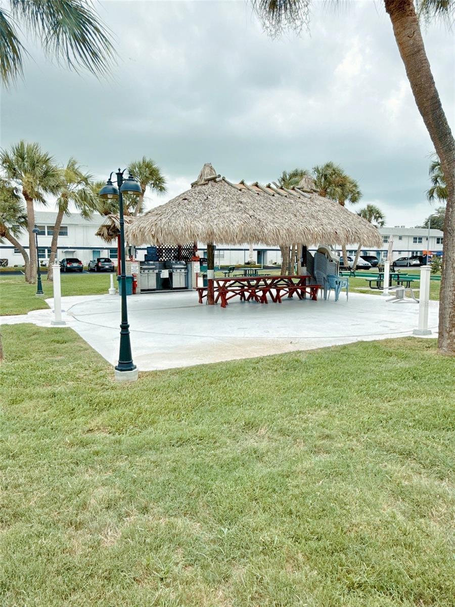 PARADISE SHORES - Residential