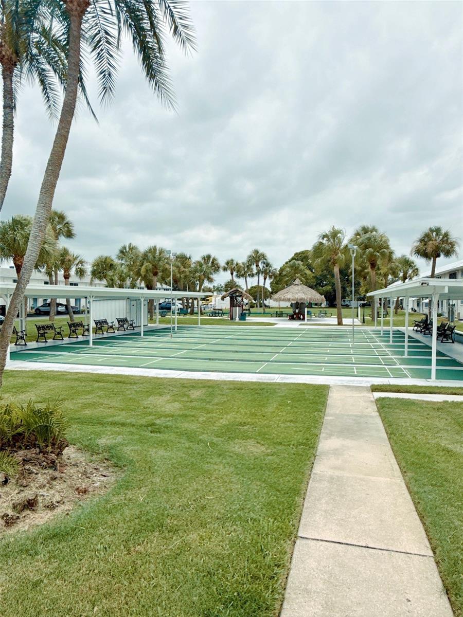 PARADISE SHORES - Residential