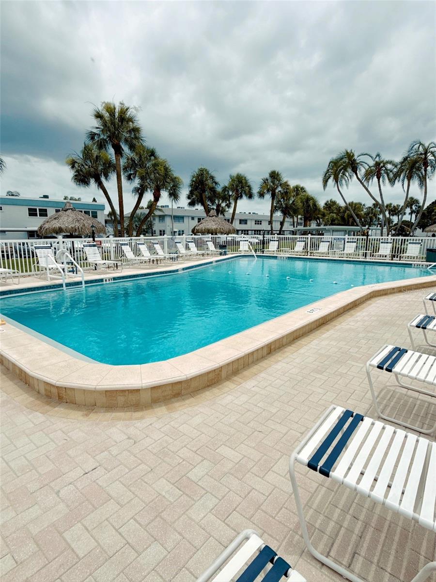 PARADISE SHORES - Residential