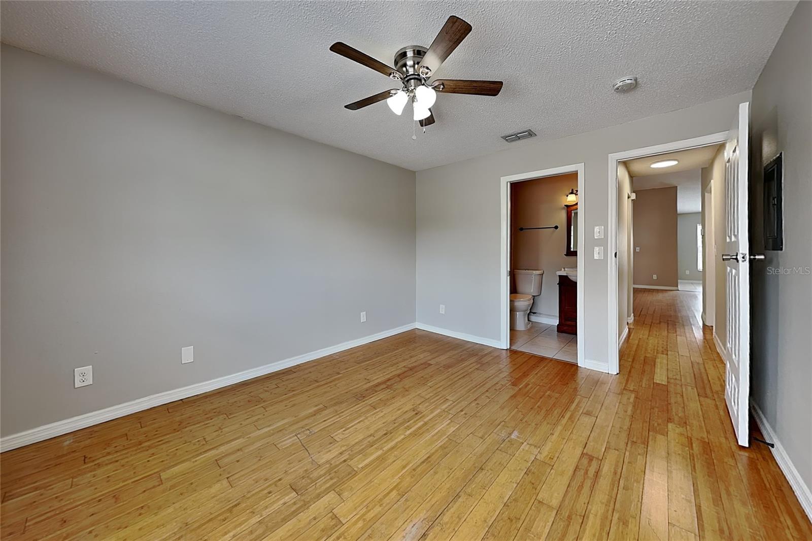 SUMMERFIELD VILLAGE II TR 5 - Residential Lease